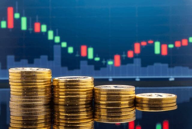 سوق الذهب يواصل تحطيم الأرقام القياسية ويتطلع إلى مستقبل واعد: دراسة شاملة لتطورات السوق وتحدياته وآفاقه المستقبلية 1 سوق الذهب يواصل تحطيم الأرقام القياسية ويتطلع إلى مستقبل واعد دراسة شاملة لتطورات السوق وتحدياته وآفاقه المستقبلية 1